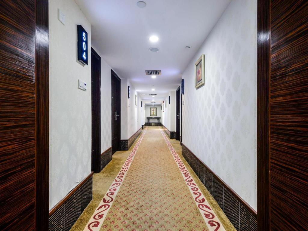 New World Hotel Гуанчжоу Экстерьер фото