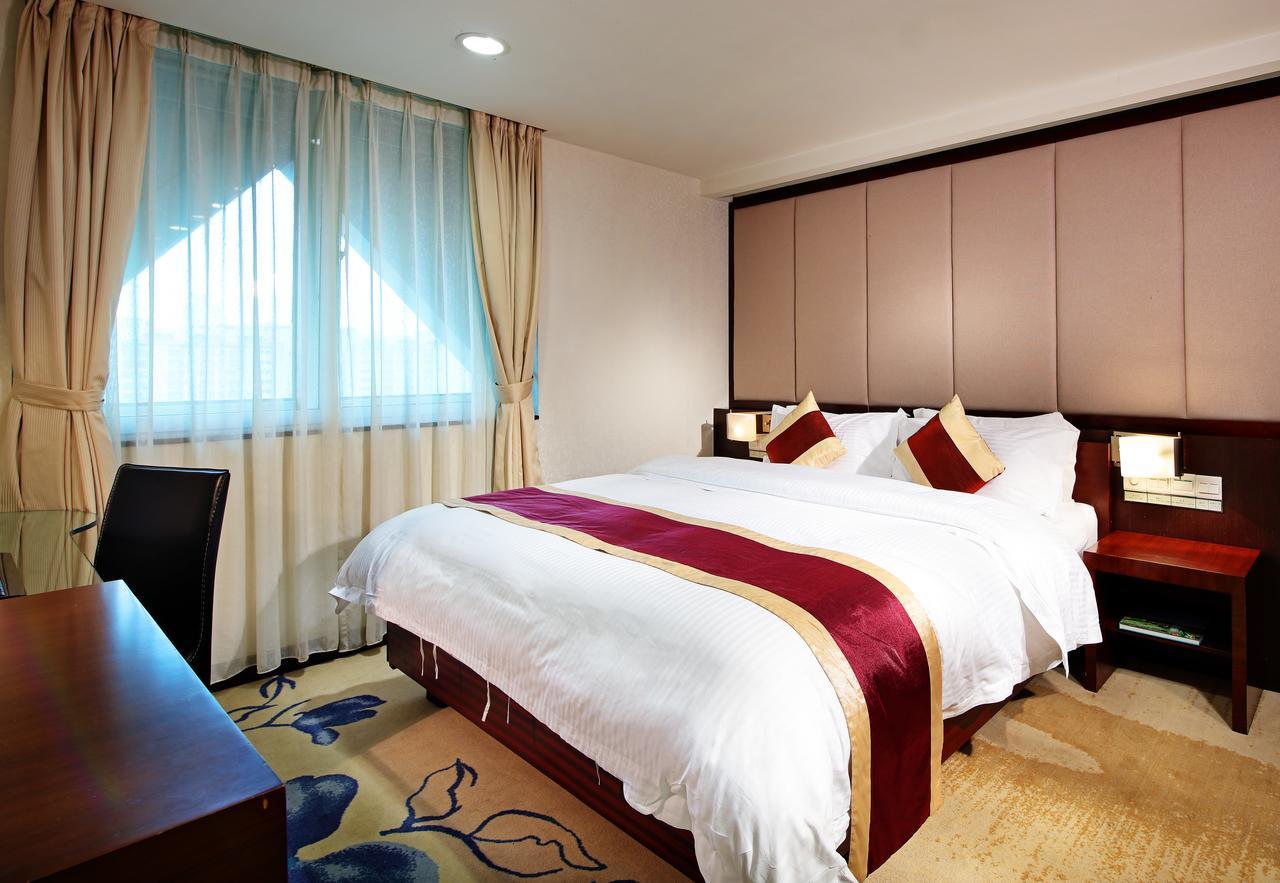 New World Hotel Гуанчжоу Экстерьер фото