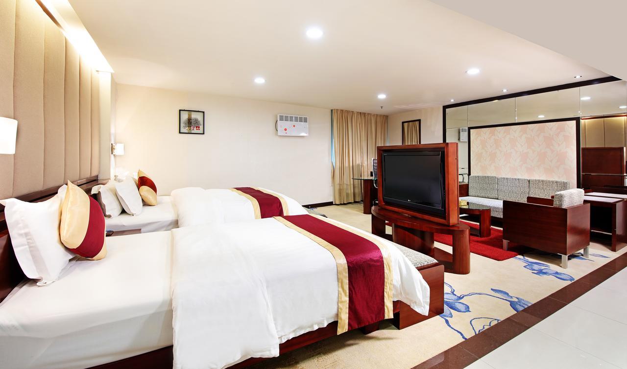 New World Hotel Гуанчжоу Экстерьер фото
