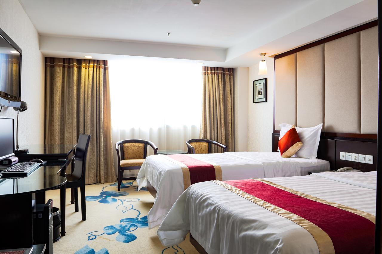 New World Hotel Гуанчжоу Экстерьер фото