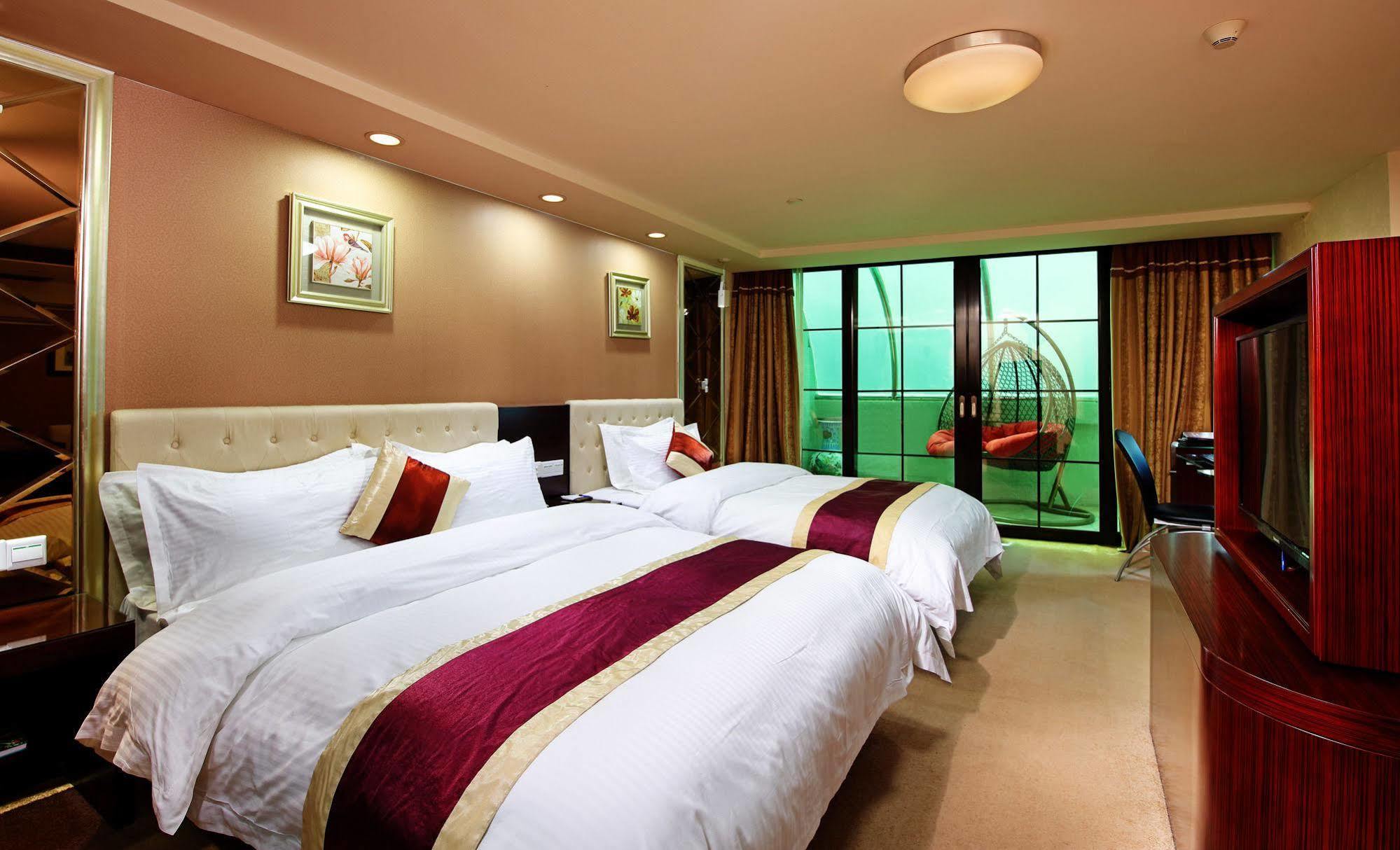 New World Hotel Гуанчжоу Экстерьер фото