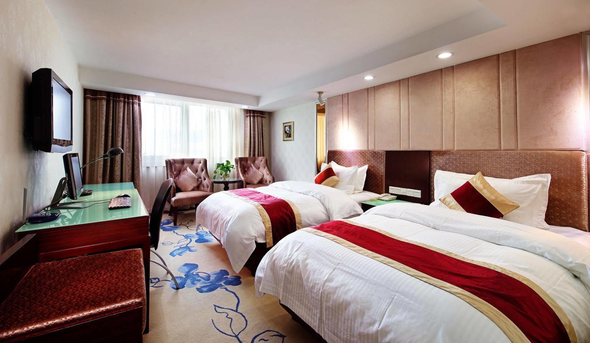 New World Hotel Гуанчжоу Экстерьер фото