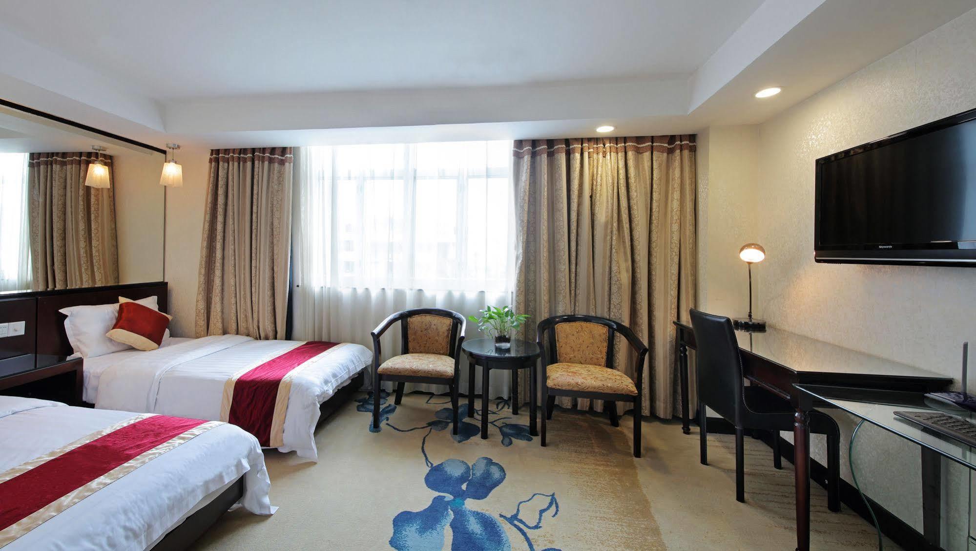 New World Hotel Гуанчжоу Экстерьер фото