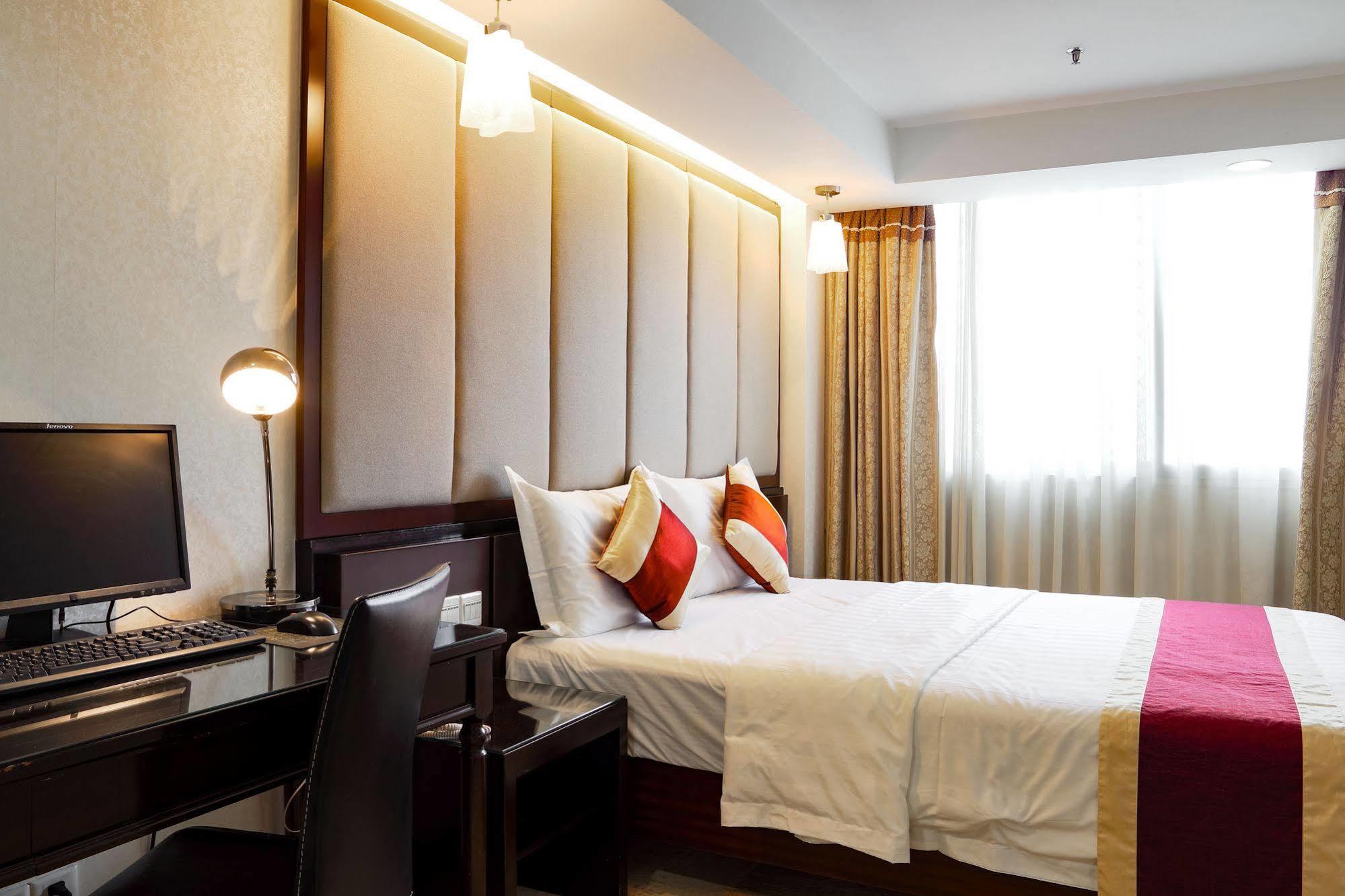 New World Hotel Гуанчжоу Экстерьер фото