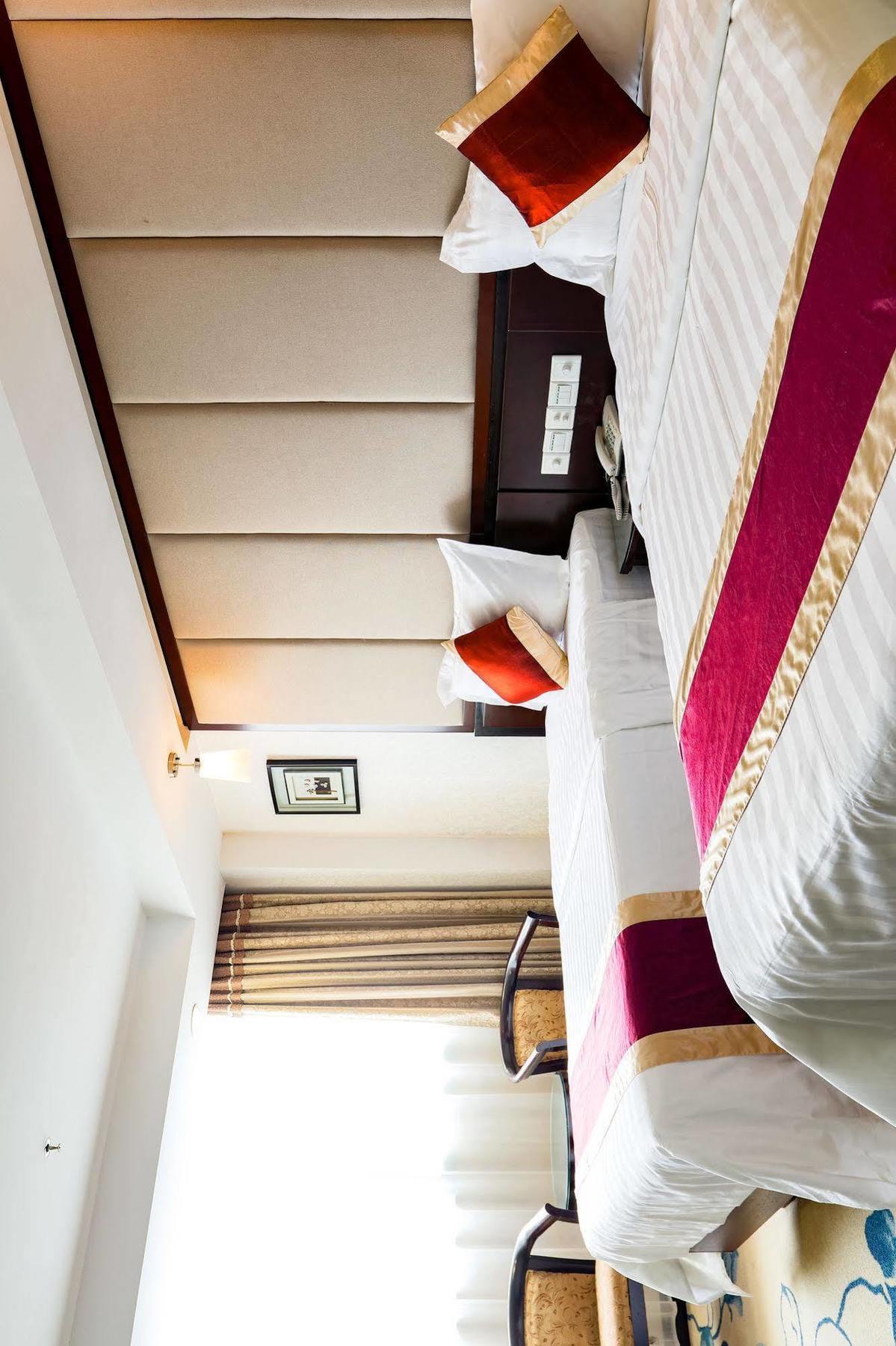 New World Hotel Гуанчжоу Экстерьер фото