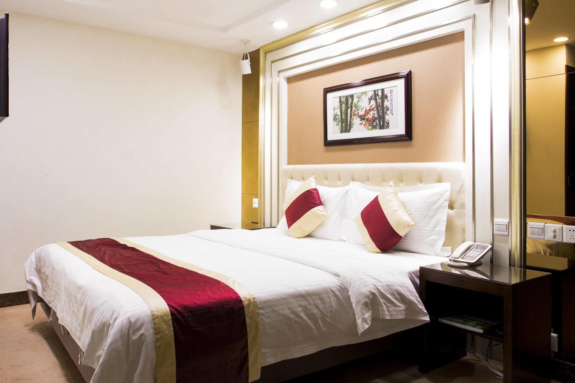 New World Hotel Гуанчжоу Экстерьер фото