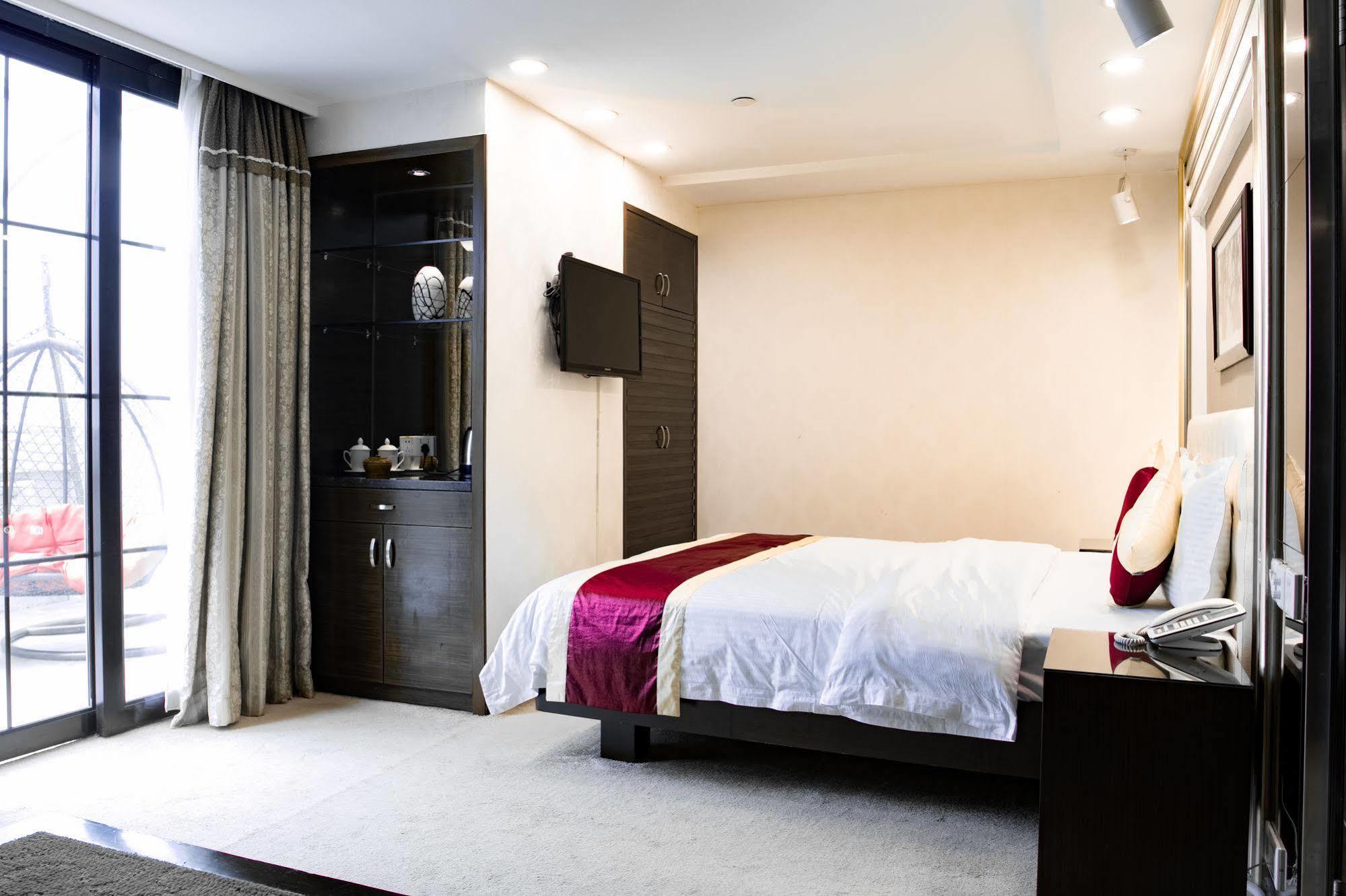 New World Hotel Гуанчжоу Экстерьер фото